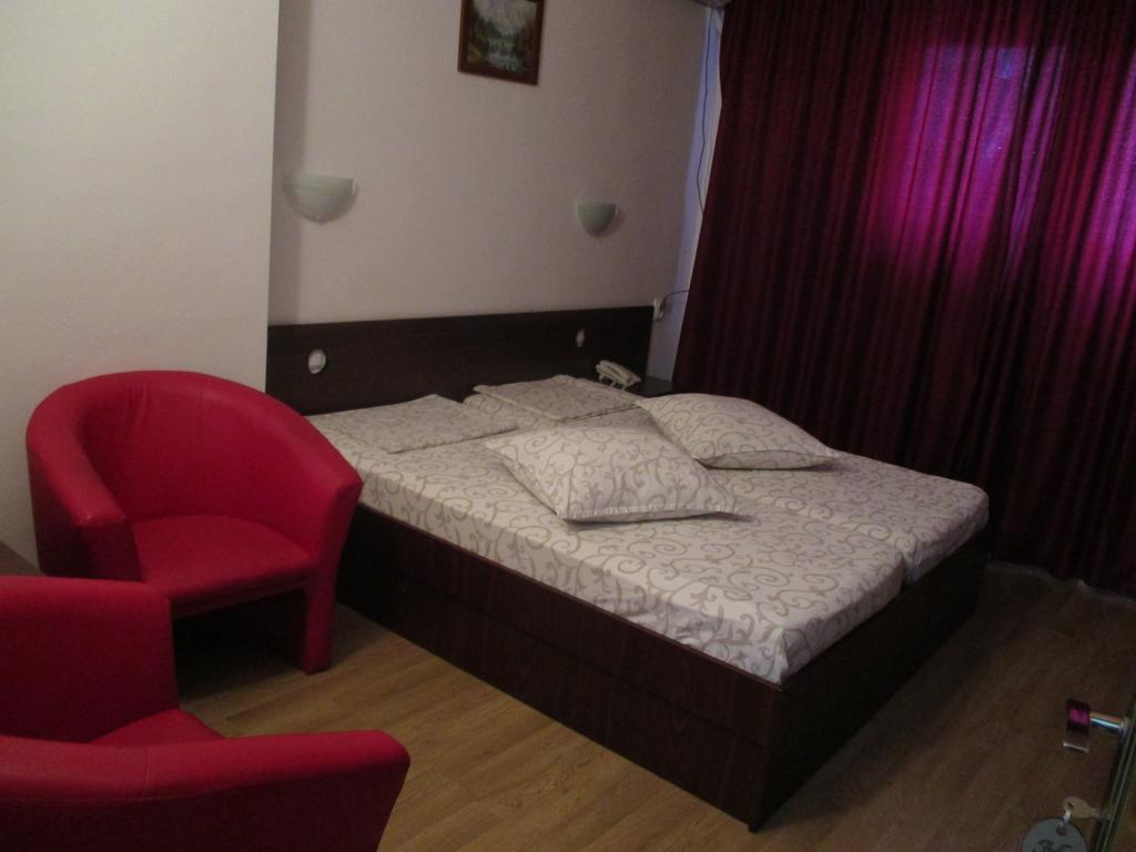 Hotel Uranus Βουκουρέστι Εξωτερικό φωτογραφία